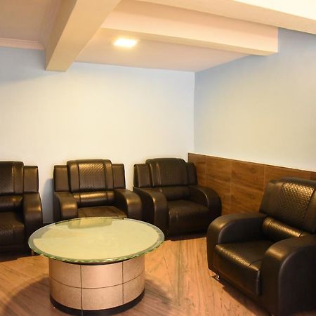 The Sky Inn Navi Mumbai Eksteriør billede