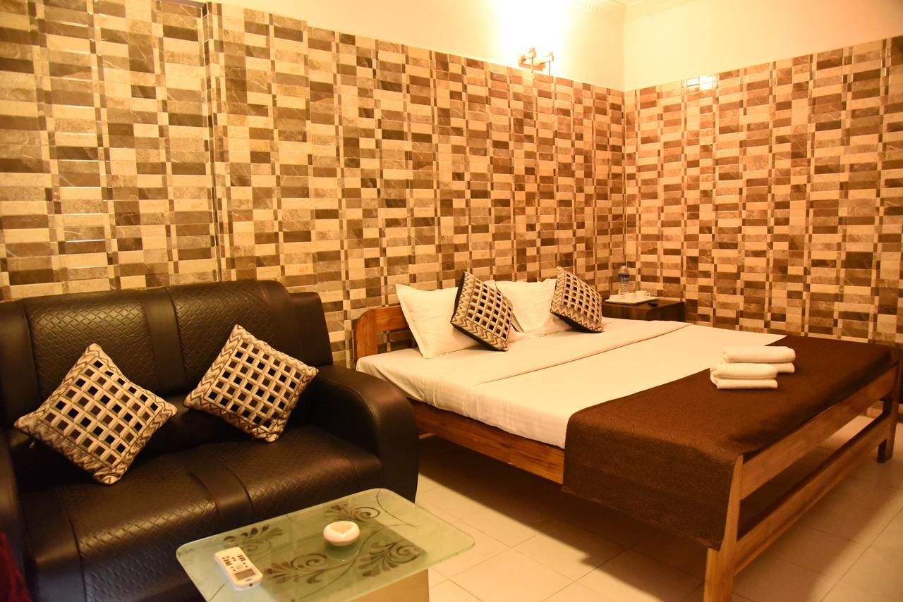 The Sky Inn Navi Mumbai Eksteriør billede